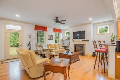 127 Waterlefe Way Colchester VT 05446