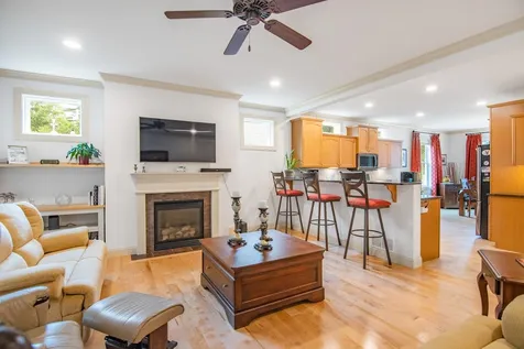 127 Waterlefe Way Colchester VT 05446