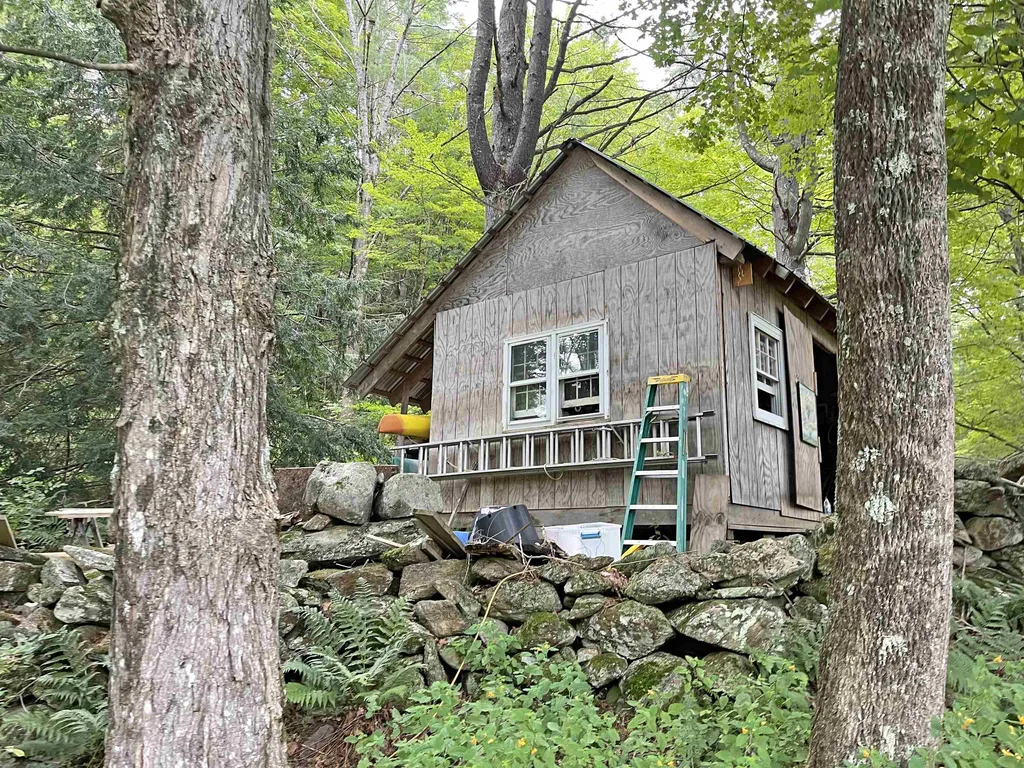 77 Deer Valley Road Townshend VT 05353