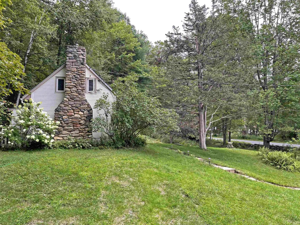 77 Deer Valley Road Townshend VT 05353