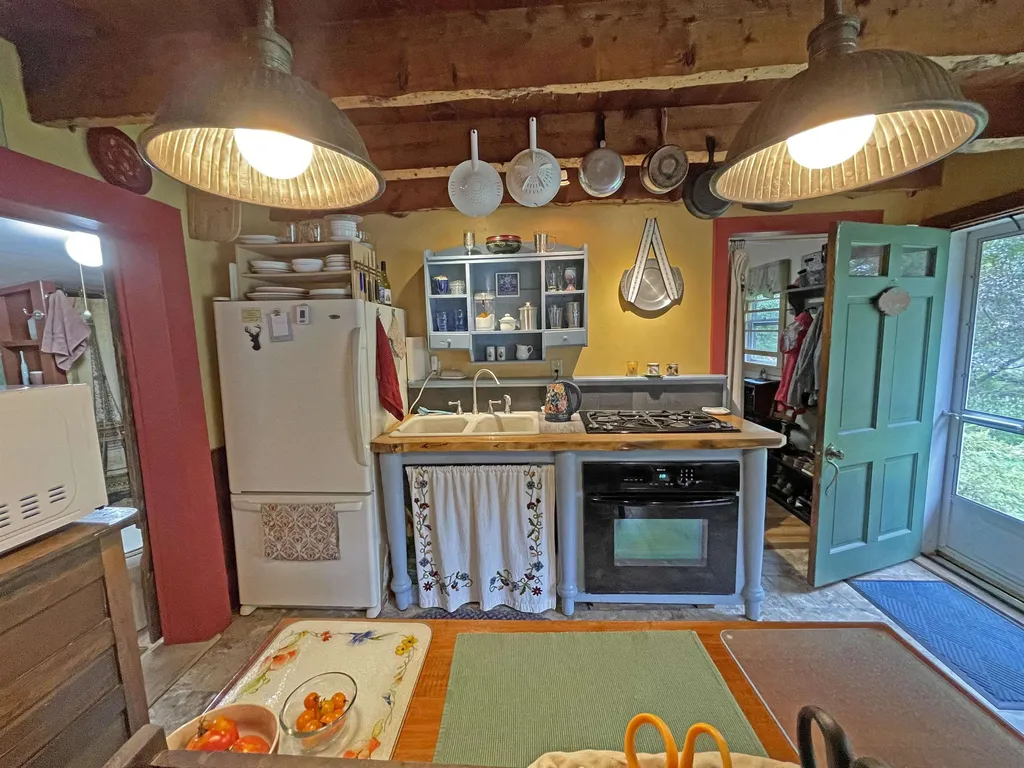 77 Deer Valley Road Townshend VT 05353