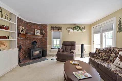 2 Linden Circle Laconia NH 03246
