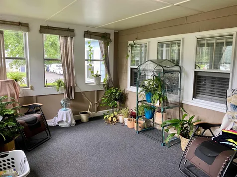9 Concord Avenue Derry NH 03038