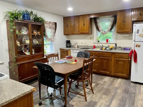 9 Concord Avenue Derry NH 03038
