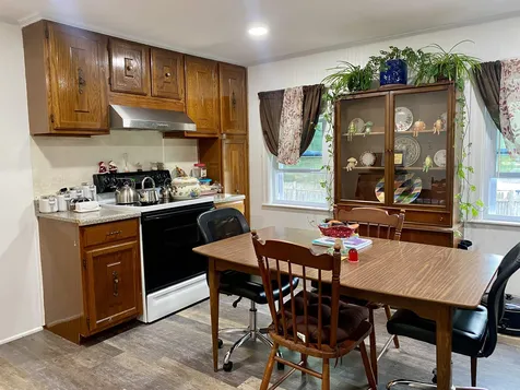9 Concord Avenue Derry NH 03038
