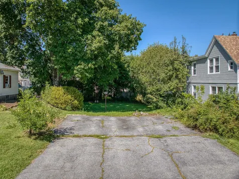 101 Blossom Street Nashua NH 03060