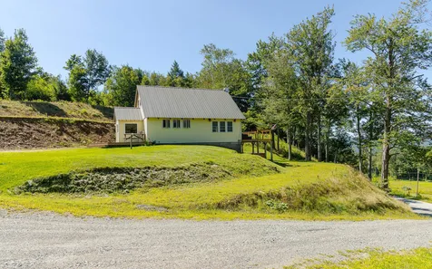 85 Kingsbury Road Walpole NH 03608