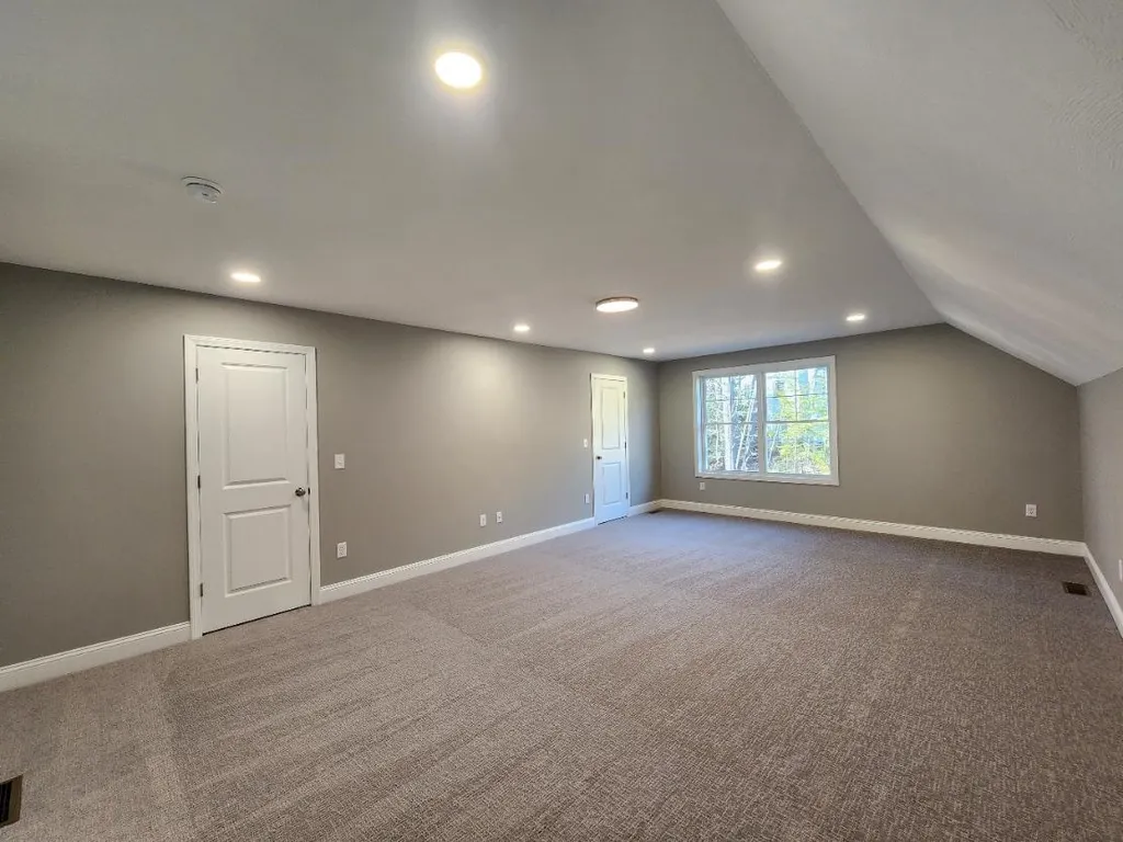 16 Millstone Drive Concord NH 03301
