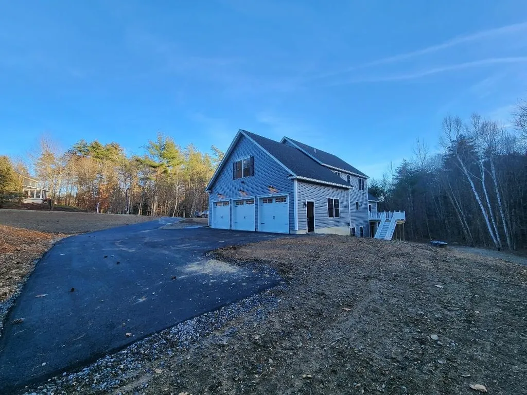 16 Millstone Drive Concord NH 03301