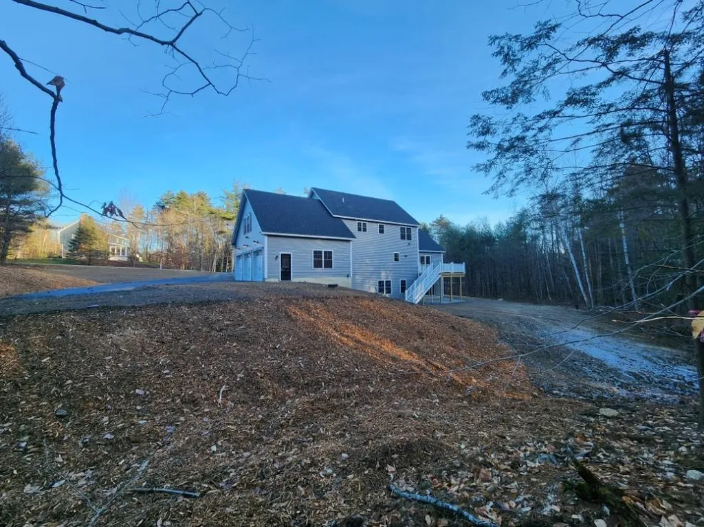 16 Millstone Drive Concord NH 03301