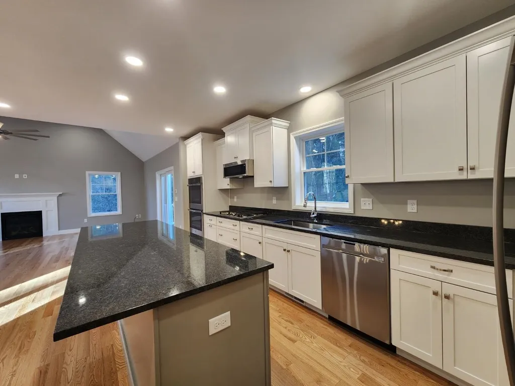 16 Millstone Drive Concord NH 03301