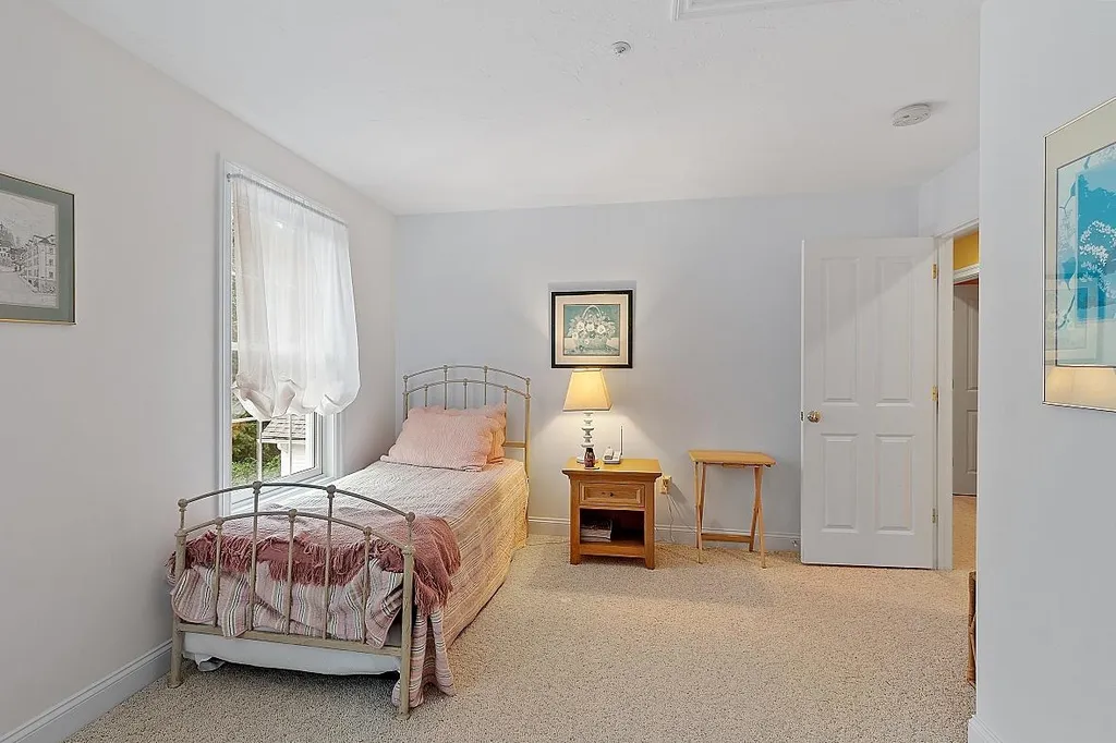 94 Island Pond Road Derry NH 03038