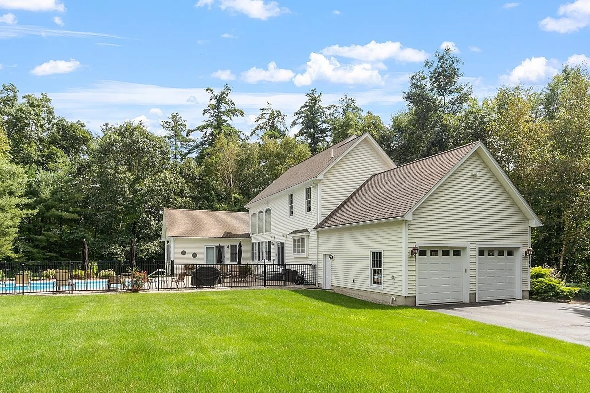94 Island Pond Road Derry NH 03038