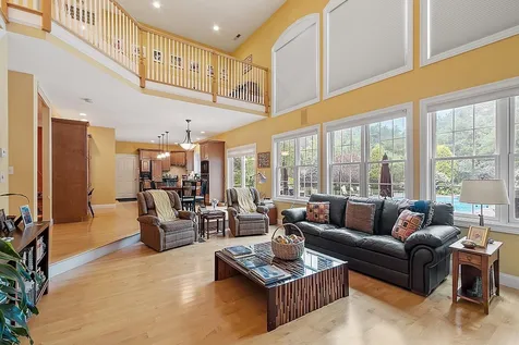 94 Island Pond Road Derry NH 03038