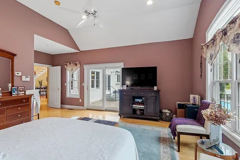 94 Island Pond Road Derry NH 03038