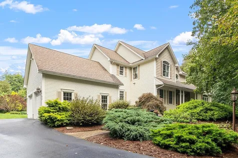 94 Island Pond Road Derry NH 03038