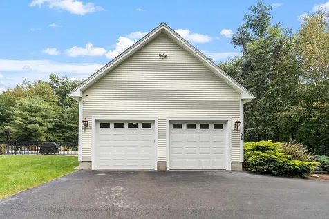 94 Island Pond Road Derry NH 03038