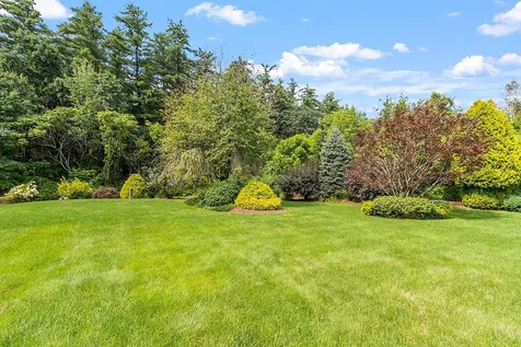 94 Island Pond Road Derry NH 03038