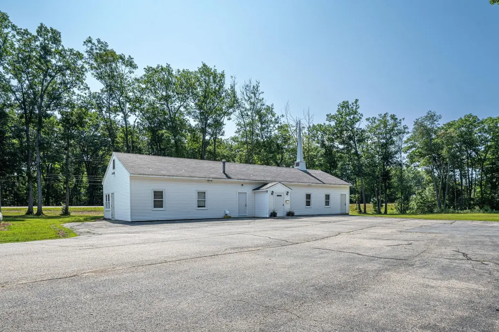 44 Pinewood Road Allenstown NH 03275