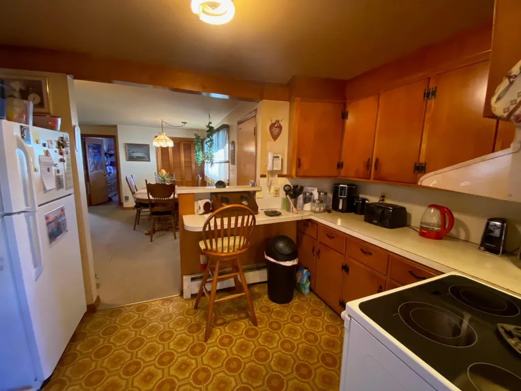 39 Glendale Avenue Manchester NH 03103