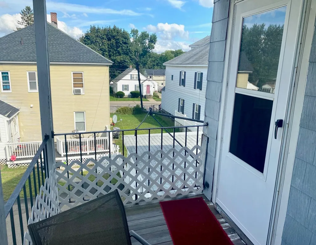 39 Glendale Avenue Manchester NH 03103