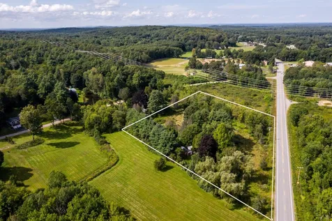 253 Amesbury Road Kensington NH 03833