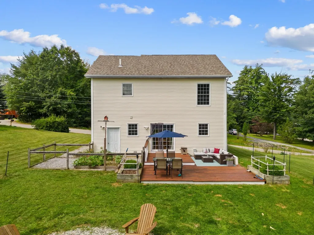 7 Cricket Hill Way Franklin NH 03235
