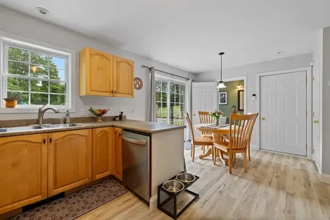 7 Cricket Hill Way Franklin NH 03235
