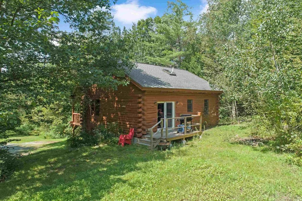 29 Cindys Way Enfield NH 03748