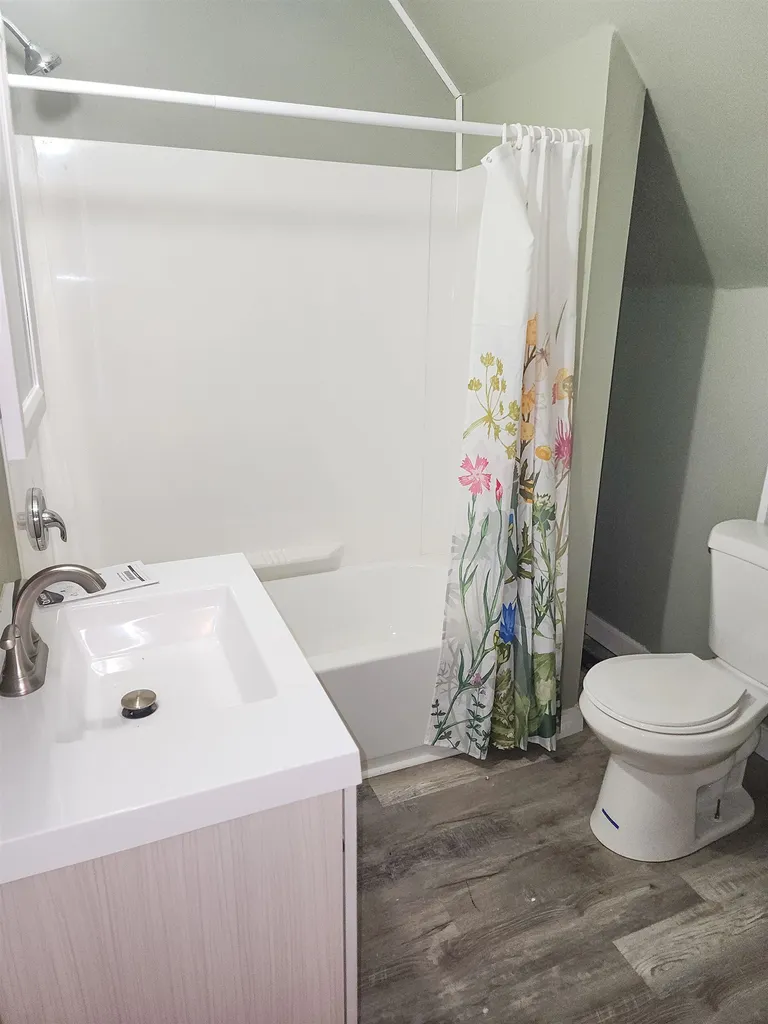 123 Hillcrest Terrace Hartford VT 05001