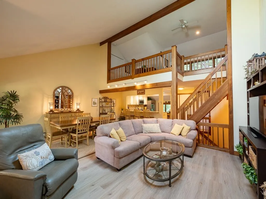 919 Murphys Road Hartford VT 05059