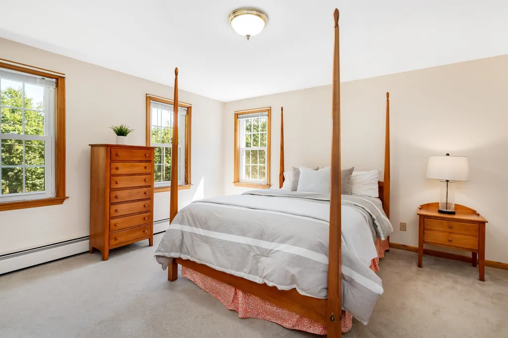19 Candlewood Drive Amherst NH 03031