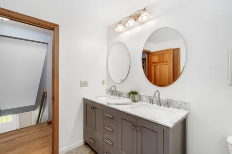 19 Candlewood Drive Amherst NH 03031