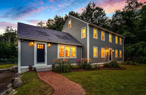 19 Candlewood Drive Amherst NH 03031