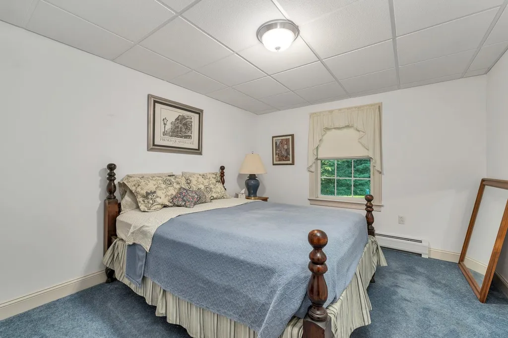 93 Fox Hollow Drive Weare NH 03281