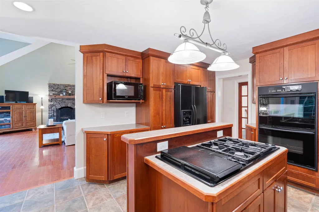 64 Dupaw Gould Road Brookline NH 03033