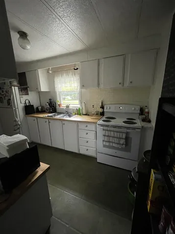 126 Larch Lane Hartford VT 05001