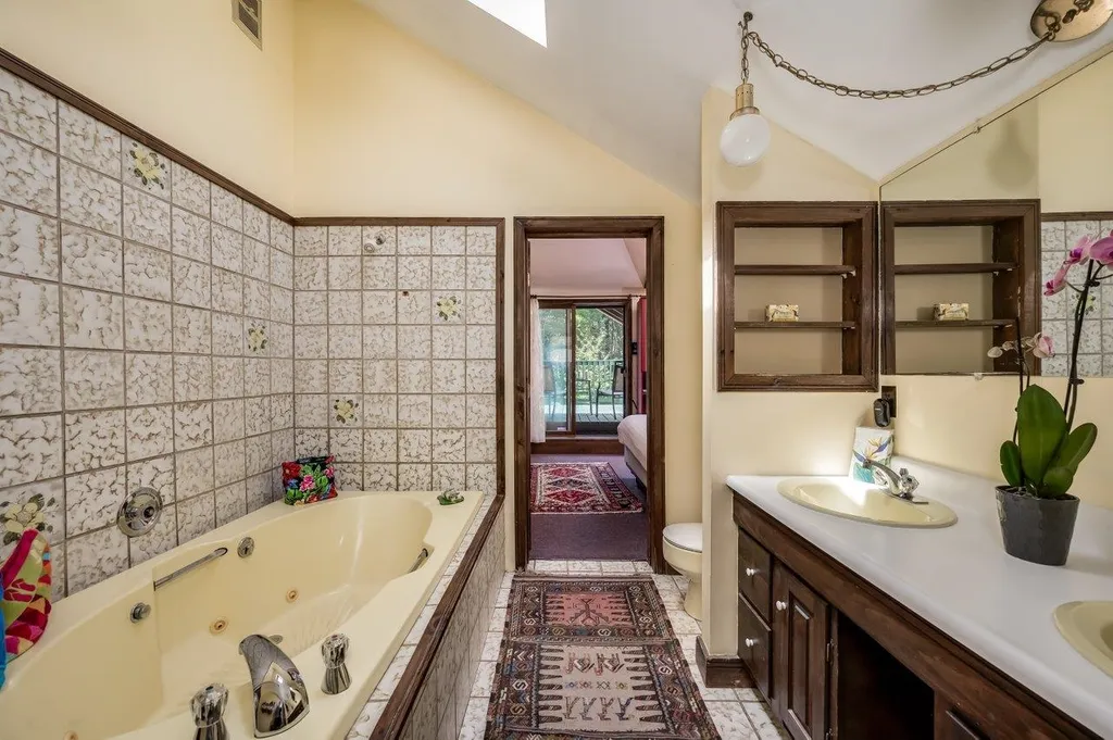 3 Cushing Road Newmarket NH 03857