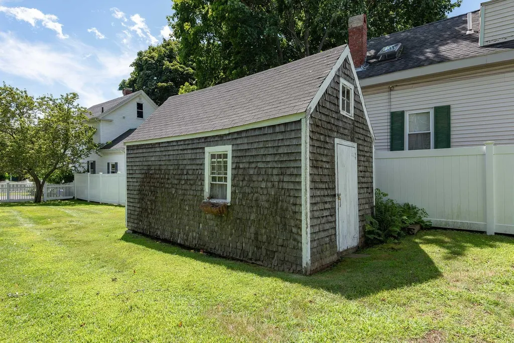 233 Dennett Street Portsmouth NH 03801