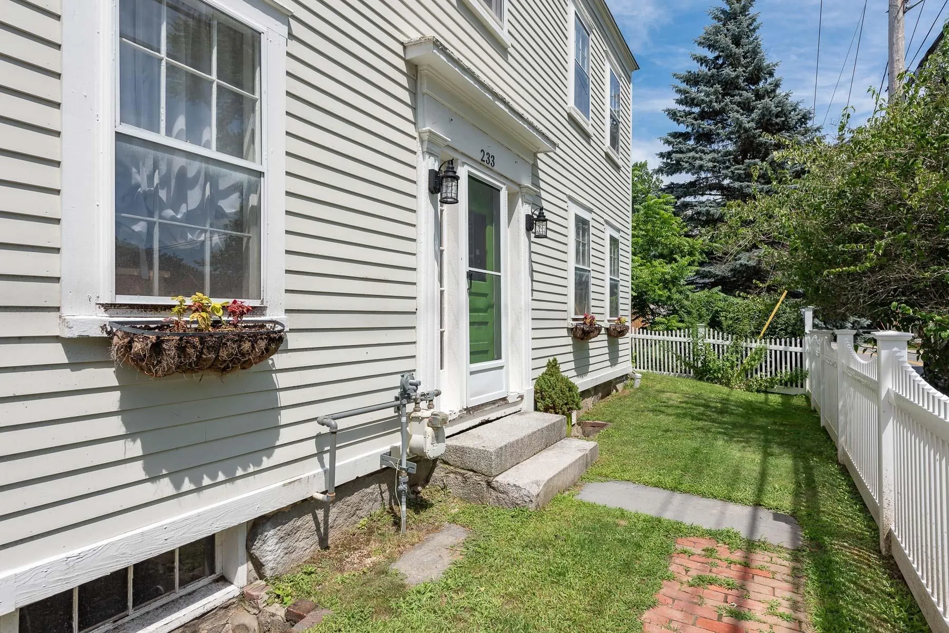 233 Dennett Street Portsmouth NH 03801
