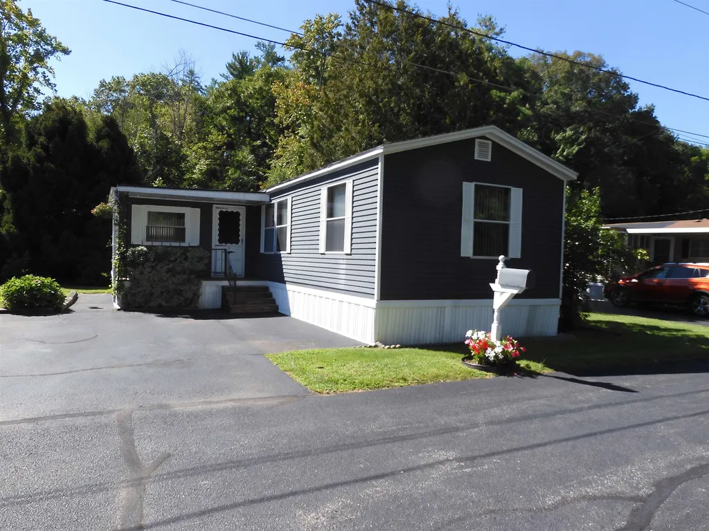 7 Trailerhome Drive Salem NH 03079