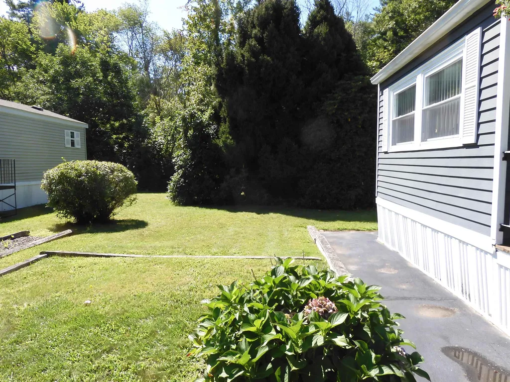 7 Trailerhome Drive Salem NH 03079