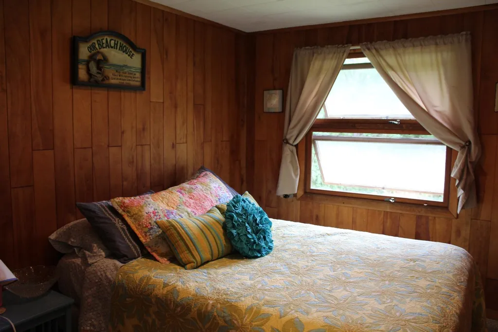 77 Eaton Avenue Meredith NH 03253