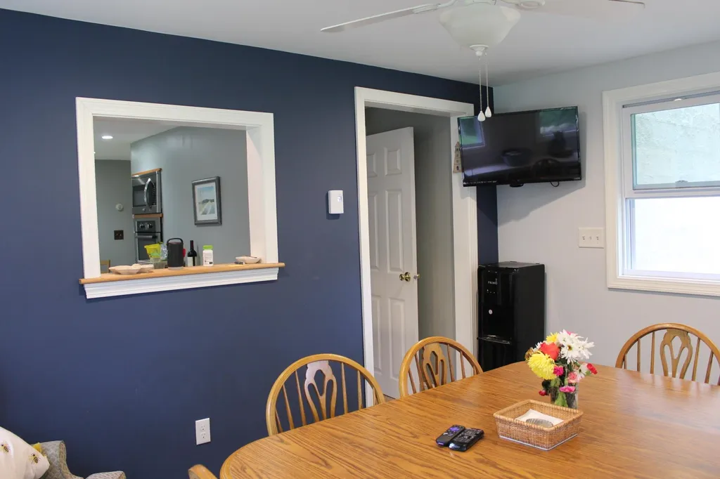 77 Eaton Avenue Meredith NH 03253