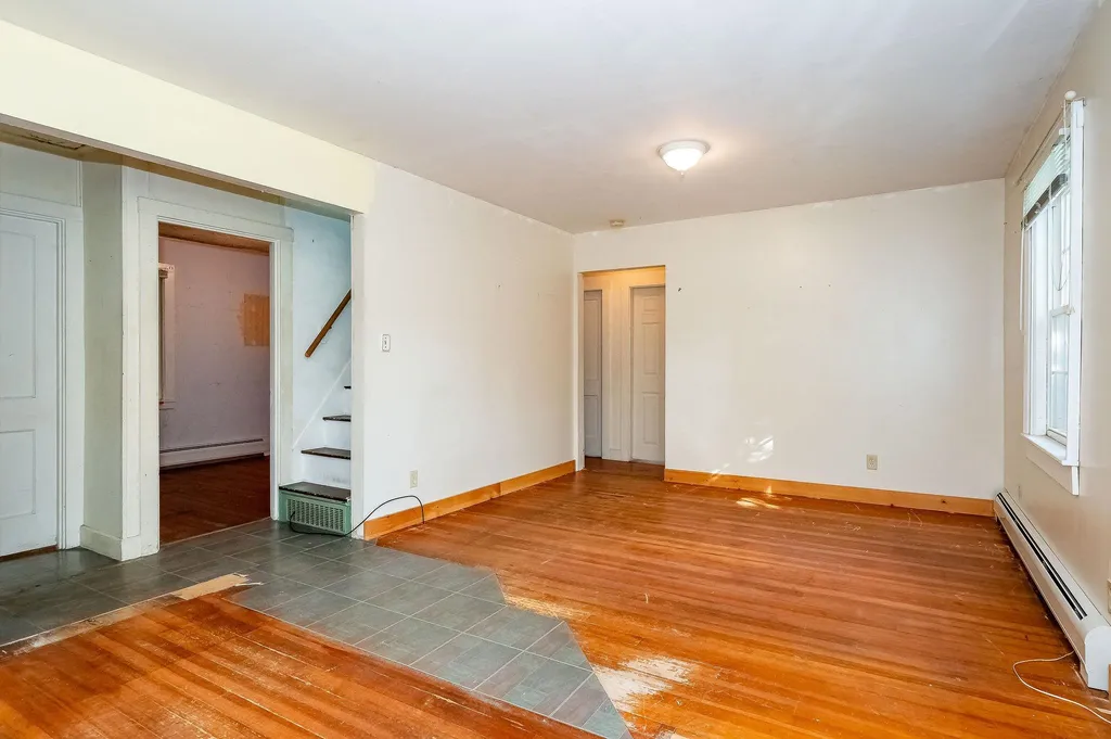 25 Macdougal Street Kittery ME 03904