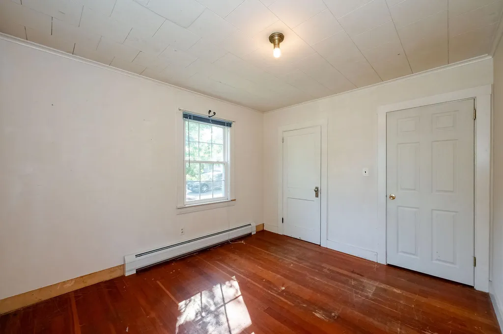 25 Macdougal Street Kittery ME 03904
