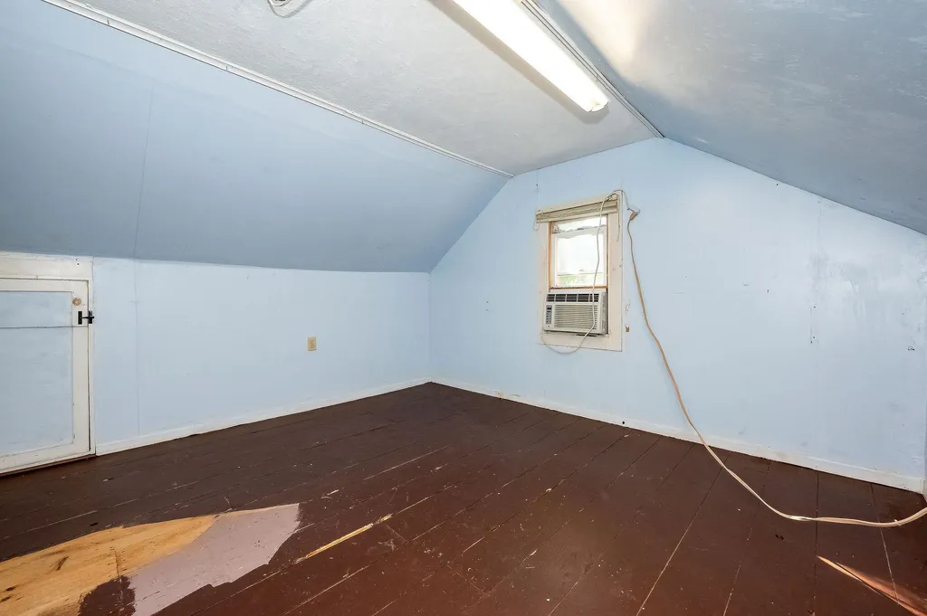 25 Macdougal Street Kittery ME 03904