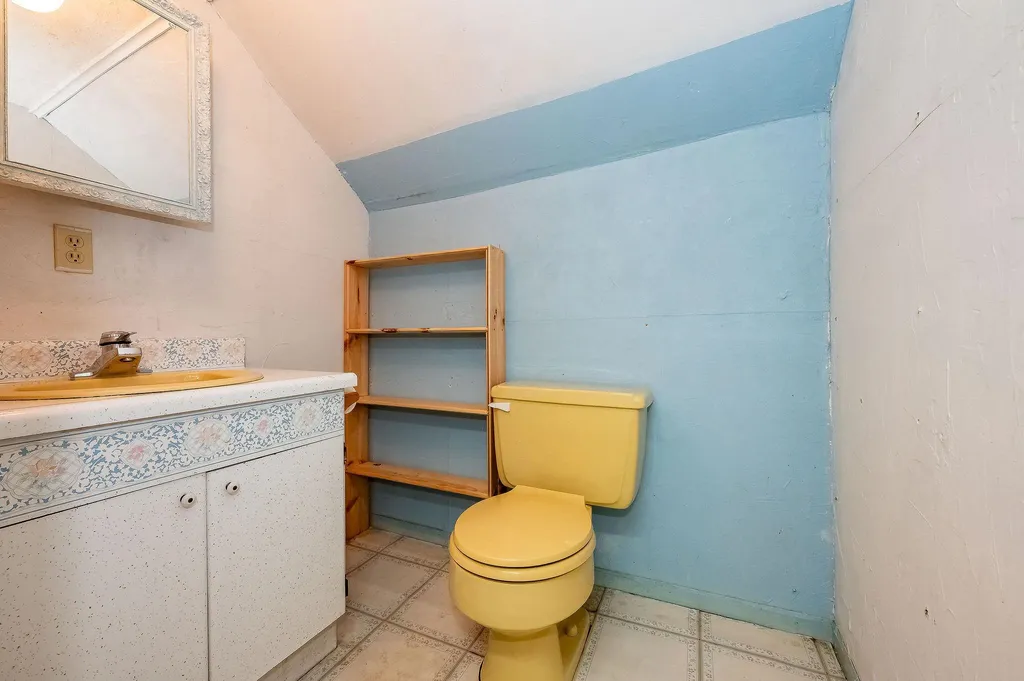 25 Macdougal Street Kittery ME 03904