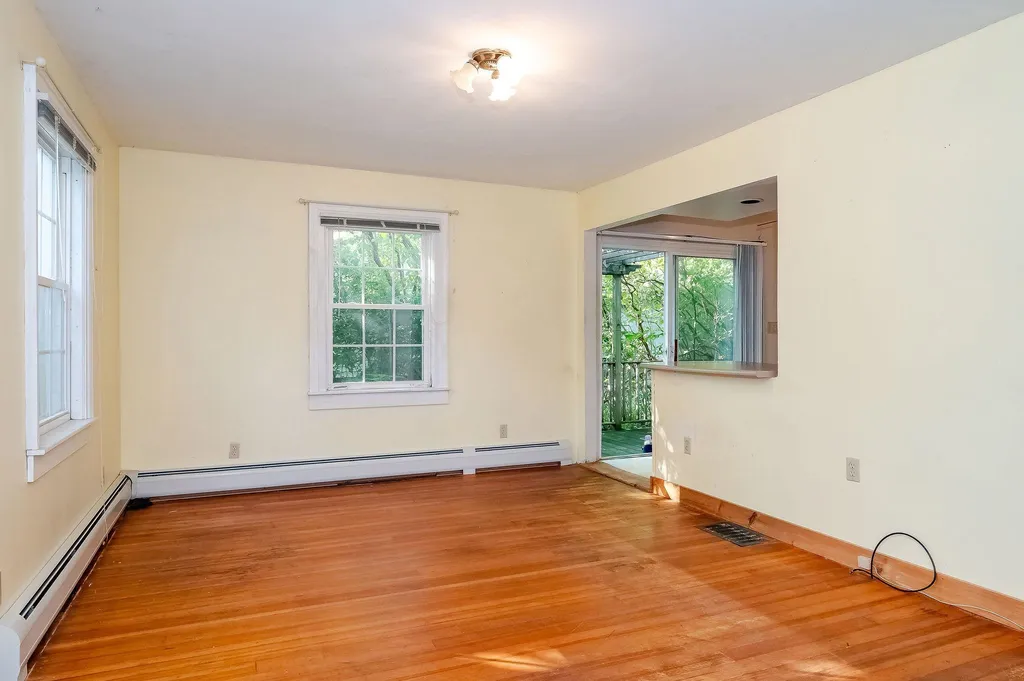 25 Macdougal Street Kittery ME 03904