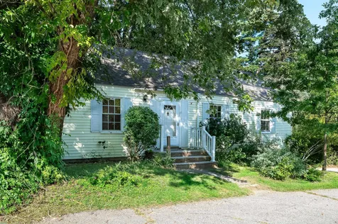 25 Macdougal Street Kittery ME 03904
